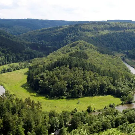 Ferienhaus Holiday Home Chenets Les Hirondelles